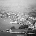 Vue aérienne de Lachine direction ouest entre la 21ᵉ Avenue et la 29ᵉ Avenue, vers 1920. 