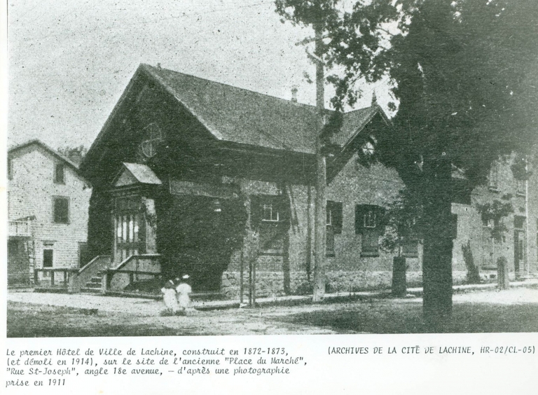 Le premier Hôtel de ville,  boulevard Saint-Joseph, angle 18ᵉ Avenue